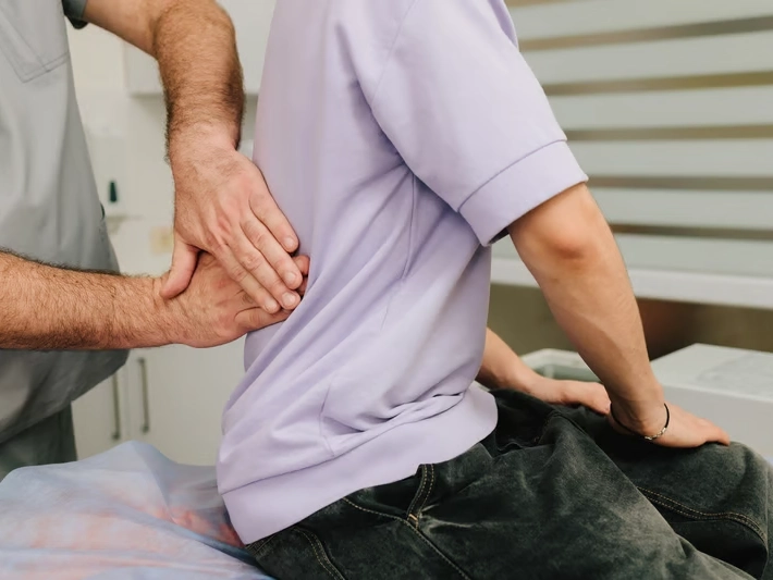 Professional Emergency Chiropractic Care services by Advanced Injury Care Clinic in Hermitage, TN — licensed Chiropractor provider